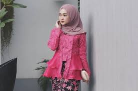 Porno di indonesia, solo, sd, jilbab, bokep, viral banget, tante. Anggun Pakai 5 Model Kebaya Hijab Brokat Pink Merah Ini Saat Kondangan Semua Halaman Cewekbanget