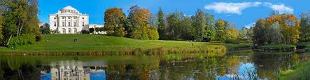 Petersburg proper and about 4 kilometers (2.5 mi) southeast from pushkin.population: Pavlovsk Pavlovskij Dvorec I Park
