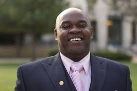 Business people for Aug. 10