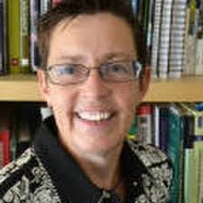 Lori Pullman's Instagram, Twitter & Facebook