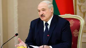 Lukaschenko habe unter verstoss gegen alle gesetze ein flugzeug «gekapert», kritisierte der kanal. Belarus Lukaschenko Sauerei Diktator Lasst Sich Uberraschend Vereidigen Politik Bild De