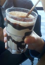 Provate questo frappè casalingo con il favoloso cioccolato alla menta andina bio di pacari! Frappe Al Tiramisu Picture Of C G Cioccolato E Gelato Sicily Tripadvisor