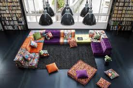 Design studio mission home, composable par éléments l.240 x h.67 x p.98 cm. Roche Bobois Le Haut De Gamme Qui S Exporte