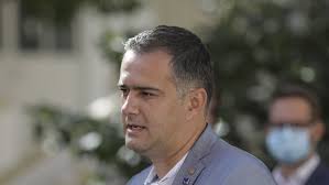 Primarul Bacăului, Lucian Viziteu, este suspect într-un dosar DNA legat de  atribuirea unui apartament de serviciu al primăriei