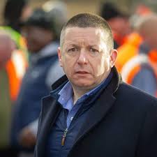 Left wing firebrand Howard Beckett pulls out of Unite race and backs Steve  Turner