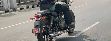 The royal enfield classic 500 and classic 350 come with 500 cc and 350 cc engines, respectively. 2020 Royal Enfield Thunderbird Spotted With Exciting Accessories