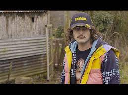 Aujourd'hui on va vous présenter un accessoire qui est devenu un vrai hit. Decouvrez Le Film De Lorenzo L Empereur Du Sale Video