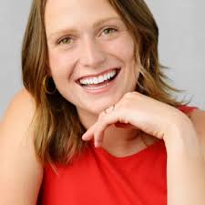 Isabelle Fischer's Instagram, Twitter & Facebook