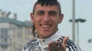 May 19, 2021 · mersin'in silifke ilçesinde husumetli olduğu kişiler tarafından dövülüp, bıçaklanan hazar tömbül (21) yaşamını yitirdi. Elit Ve Naif Karakterinizin Altinda Yatan Bir Keko Var Mi Kizlarsoruyor