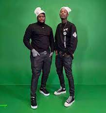 The two were supposedly associated with a fender bender en route to an occasion which they were reserved to perform. O6yxlsilw9e M