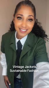 Closet Edit..Vintage shopping 101, if you find something great DO NOT  hesitate! I walked away from this great Moschino coat and went back for it,  and another girl had it in her hands! 😮 she put it ...