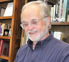 Local resident stabbed in the neck by the person he tries to help