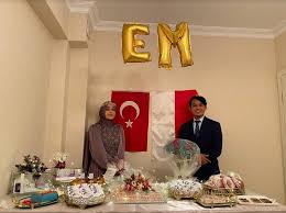 Perhimpunan hotel dan restoran indonesia (phri) mengungkapkan tingkat keterisian hotel di berbagai daerah banyak yang berada di bawah 10 persen. Viral Pria Di Jambi Ini Nekat Ke Turki Melamar Gadis Pujaan Hatinya Okezone News