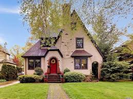 How to get to garden city hotel from john f. 85 Pine St Garden City Ny 11530 14 Photos Mls 3157976 Movoto