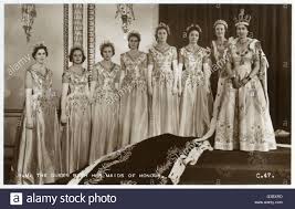 Was zuerst wie ein friedliches märchen begonnen hatte mit der. Die Kronung Von Konigin Elizabeth Ii Auf 2 Juni 1953 Her Maids Of Honour Von Links Nach Rechts Lady Moyra Campbell Alter 22 Tochter Des 4 Duke Of Abercorn Lady Jane