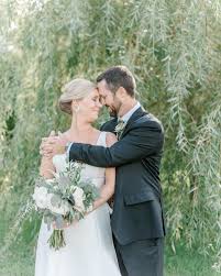 Flowers in des moines are always very fresh, and we will try to do possible so that your recipient was presented with a bouquet of the freshest and most beautiful flowers. Iowa Wedding Florist Des Moines Wedding Flowers Hydrangea Bloom