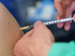 Vor rund zwei wochen war bereits eine studie veröffentlicht worden, der zufolge auch der impfstoff des deutschen. Stiko Zu Corona Impfungen Wirksamer Schutz Gegen Delta Sollten Impfabstande Verkurzt Werden Shz De