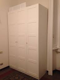 Armadi con 3 ante dal colore bianco. Armadi 3 Ante Armadio Ikea Armadio Guardaroba Ikea Armadio Guardaroba