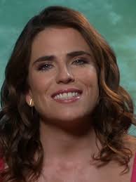 Karla Souza Hablando Espanol
