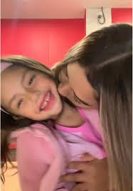 Celebrando el amor entre mamá e hija