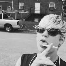 Throw me in a glass house 🏠 everybody come and see….🤤🥲😣