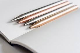 Sleek Minimalist Metal Pens This Metal Ballpoint Pen Features Incredibly Sleek Design Trendhunter Com Metal Pen Pen Ballpoint Pen