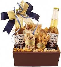 Corona Two Bottle Classic Beer Gift Box Littlecutegifts Wein Geschenkkorbe Geschenke Kulinarische Geschenke