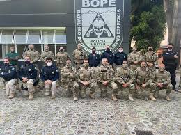 This is s10 of bope of minas gerais. Prf Participa De Curso Promovido Pelo Bope Da Pmmg Portugues Brasil
