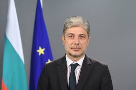 He hails from tetovo, a city in northwestern north macedonia. Neno Dimow Wikipedia