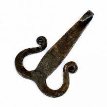Pera Peris Re Enactment Shop Skandinavian Belt Hook From The Iron Age Hand Forged Also Wholesale On Www Peraperis Com Eisenzeit Schmieden Gurtel