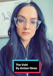 Amber Innes's Instagram, Twitter & Facebook