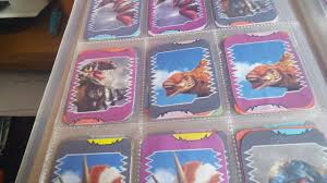 Usados en el anime es un triceratops con ojos azul oscuro, sus cuernos son de color blanco y una estrella de cuatro. Dino Rey Dinosaur King Amv Cards Ataks Mas Utilizadas By Nate River