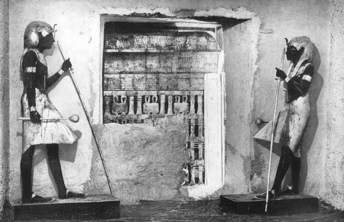 GRAND FORMAT. En 1922, la rocambolesque découverte du tombeau de  Toutankhamon, le pharaon oublié – franceinfo