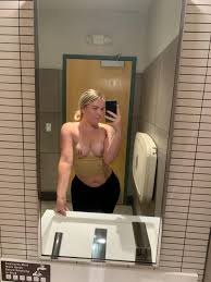 Shh ? ? Send Nude Selfie