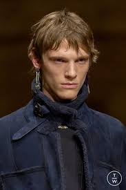 Fashion model Chandler Frye and their looks