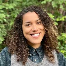 Diana Powell's Instagram, Twitter & Facebook