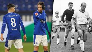 Fc schalke 04 r/ schalke04. S04 Jagt Historischen Sieglos Rekord Tasmania Legende Macht Schalke Mut Zu Viel Qualitat Sportbuzzer De