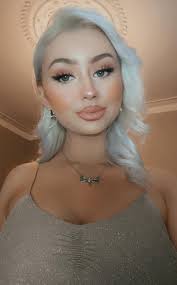 Frankie Carmichael's Instagram, Twitter & Facebook