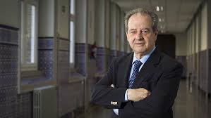 El ministro de economía, juan vital sourrouille, anuncia el plan austral que crea la moneda homónima en reemplazo del peso argentino instituido por la última dictadura cívico militar. Entrevista A Jose Luis Machinea Por Juan Carlos De Pablo Foco Economico