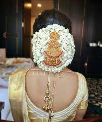 Created This Gorgeous Jasmine Galore Bun For Dr Sushmitha Co Wedding Hair Accessories Vintage Bridal Hairstyle Indian Wedding Wedding Hair Accessories