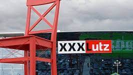 Verwirklichen sie das schlafzimmer ihrer träume, legen sie probeweise auf einer gemütlichen sofalandschaft die füße hoch und lassen sie sich in der großen küchenausstellung inspirieren. Xxxlutz Beschwerden Von Mitarbeitern Die Unter Dem Roten Stuhl Wirtschaft Sz De