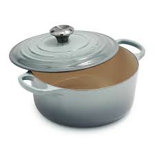 Le Creuset Signature Round Dutch Oven 4 5 Qt Sur La Table In 2020 Cookware Sale Le Creuset Cookware Creuset