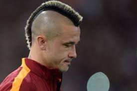 The aic serie a team of the year (in italian: 5 Fakta Radja Nainggolan Gagal Ke Piala Dunia 2018 Digaji Rp 23 Juta Sampai Diabaikan Sang Ayah Saat Ke Indonesia Bolasport Com