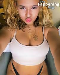 Holly Hennessy  Imhollyhennessy  hollyhennessseyyyy  hollyhennessy Nude  Leaks OnlyFans Photo 17 | TheFappening