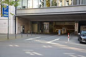 Fürstlicher lustgarten mit spektakulärem gewächshaus. Koeln Magazin Parkhaus Gerling Ringkarree Koln