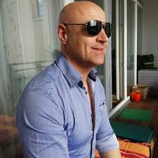 Stream Robert Robsn Dworschak music