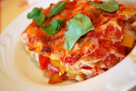 Il pane guttiau è una gustosissima variante del pane carasau, tipico pane sardo sottile e croccante, che in questa versione è arricchito con olio extravergine. Cucinare Con Il Pane Carasau Consigli Utili Per Creare Nuovi Piatti