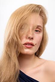 Where are all the female hairdressers that are household names?