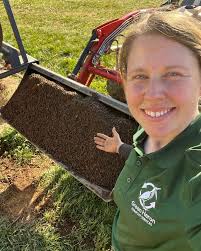 Here's the scoop! (pun always intended)👉 A common question I get is:  "What's your price per scoop?" Tractors and their buckets vary in size, so  we charge by the cubic yard. We