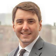 Professional Agents at Venture